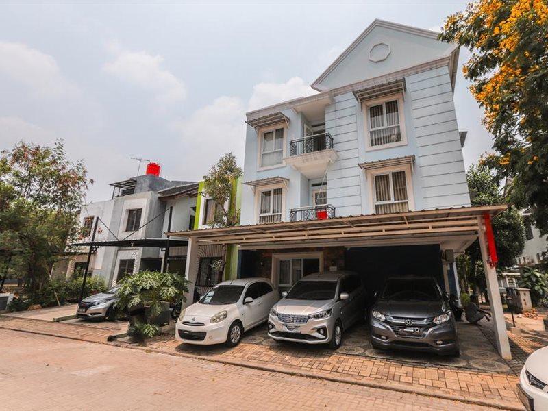 Oyo 1551 Studento Guest House Тангеранг Екстериор снимка