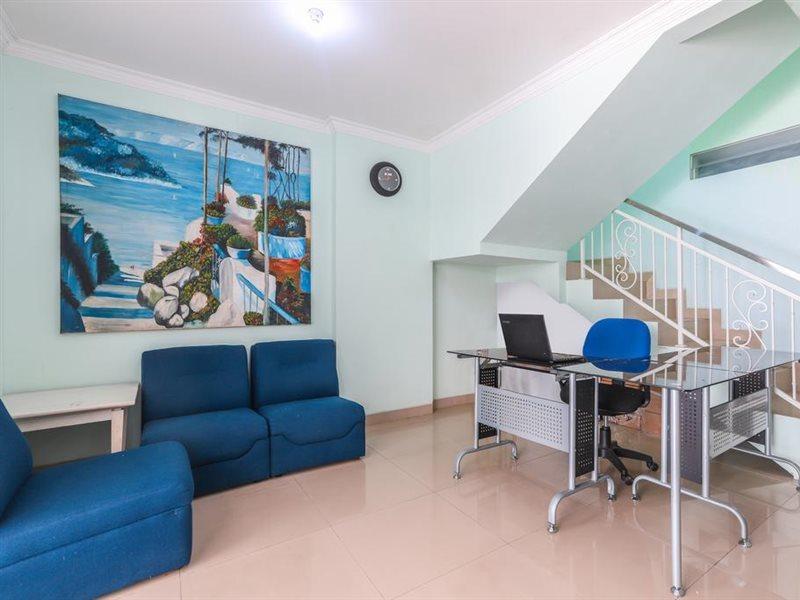 Oyo 1551 Studento Guest House Тангеранг Екстериор снимка